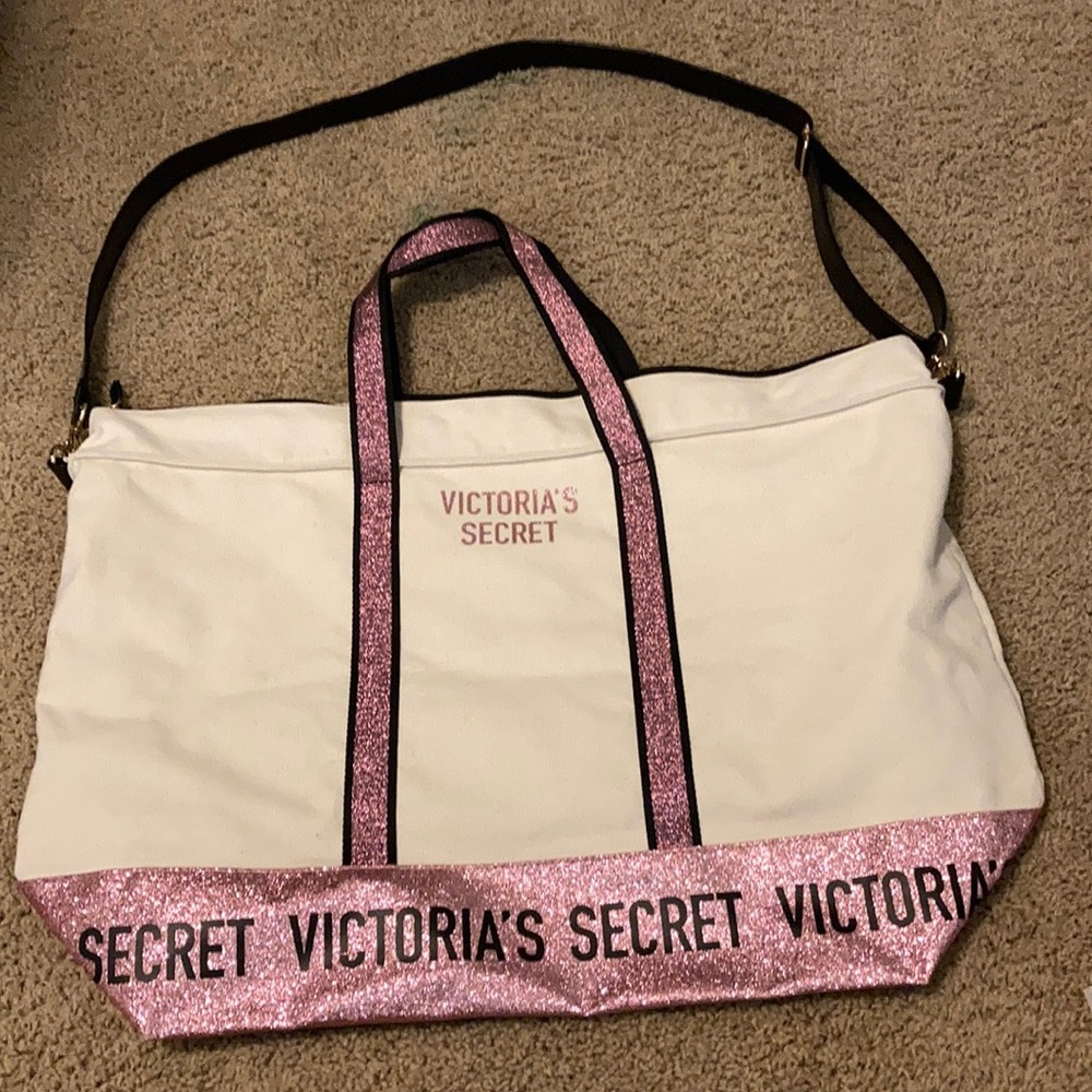 Victoria’s Secret weekend bag